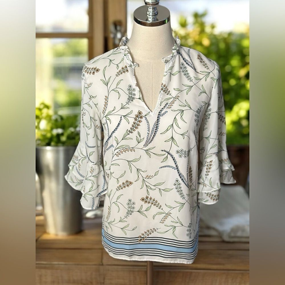 Ann Taylor Floral Tiered sleeve Flowy Blouse Size XS